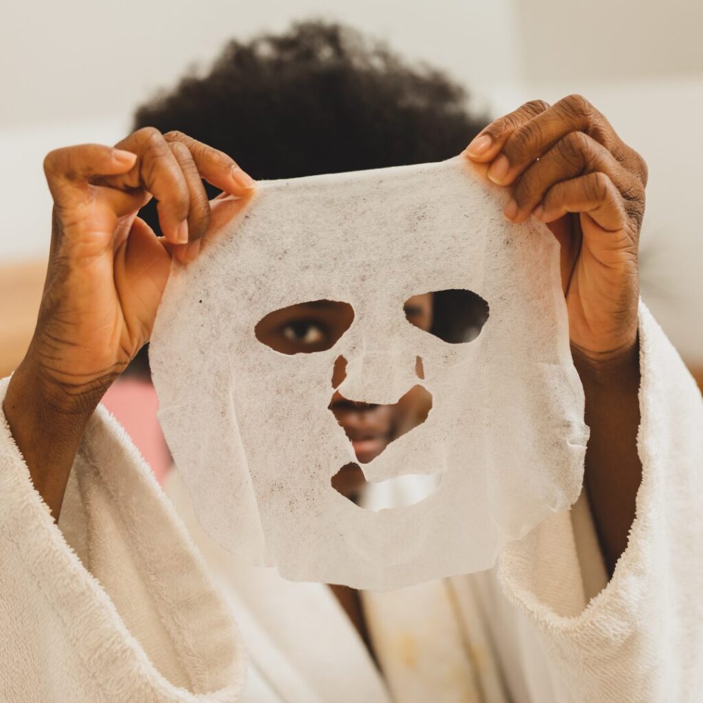 Find a soothing face mask for Ghana's hot weather